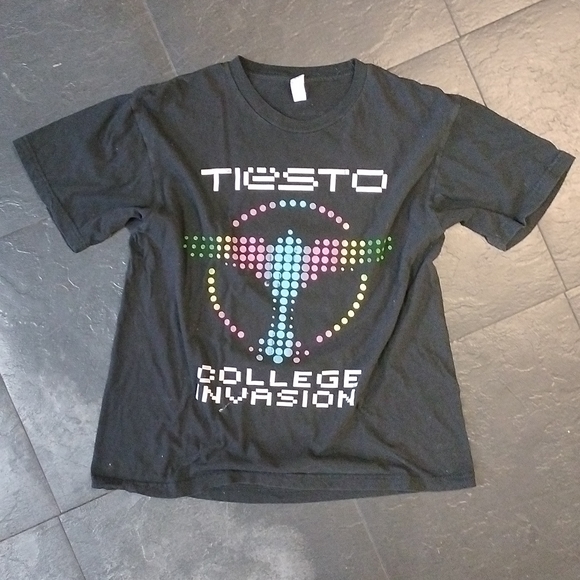 Vintage 2011 Tiesto College Invasion Tour Tee - Size Large - Picture 2 of 4